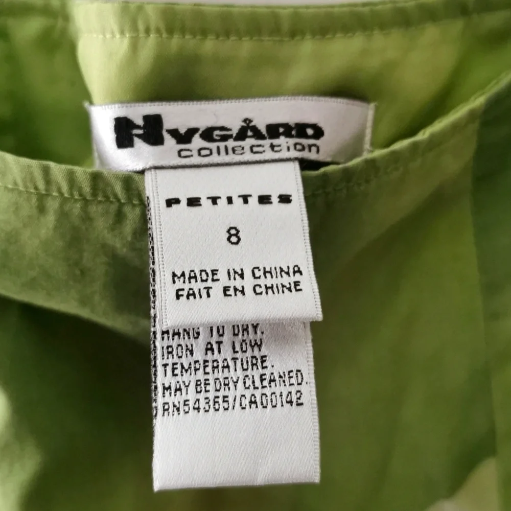 Floral Nygard collection A Line cottagecore skirt. Size 8 petite. EUC - Picture 2 of 5